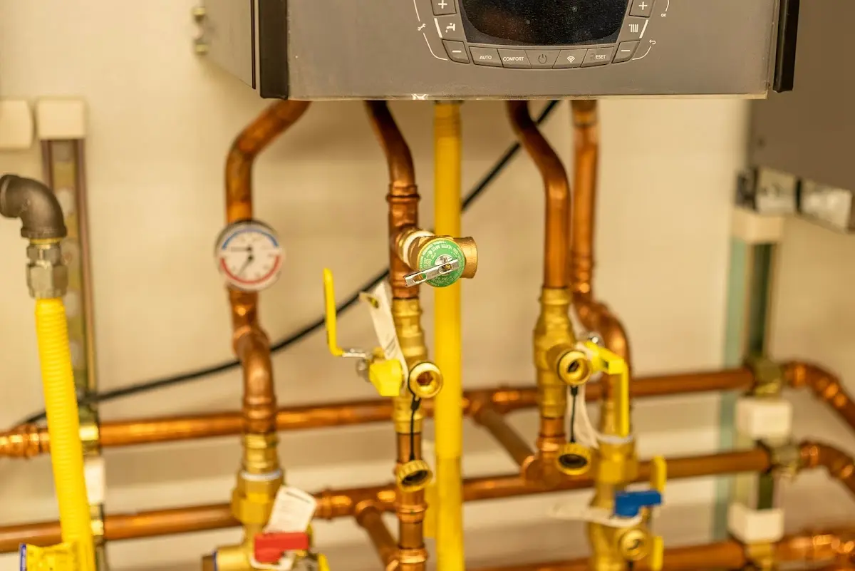 Licensed technician providing Slab Leak Repair for a homeowner in Tanque Verde